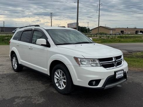 Used 2017 Dodge Journey SXT w/ Comfort/Convenience Group FWD image 32