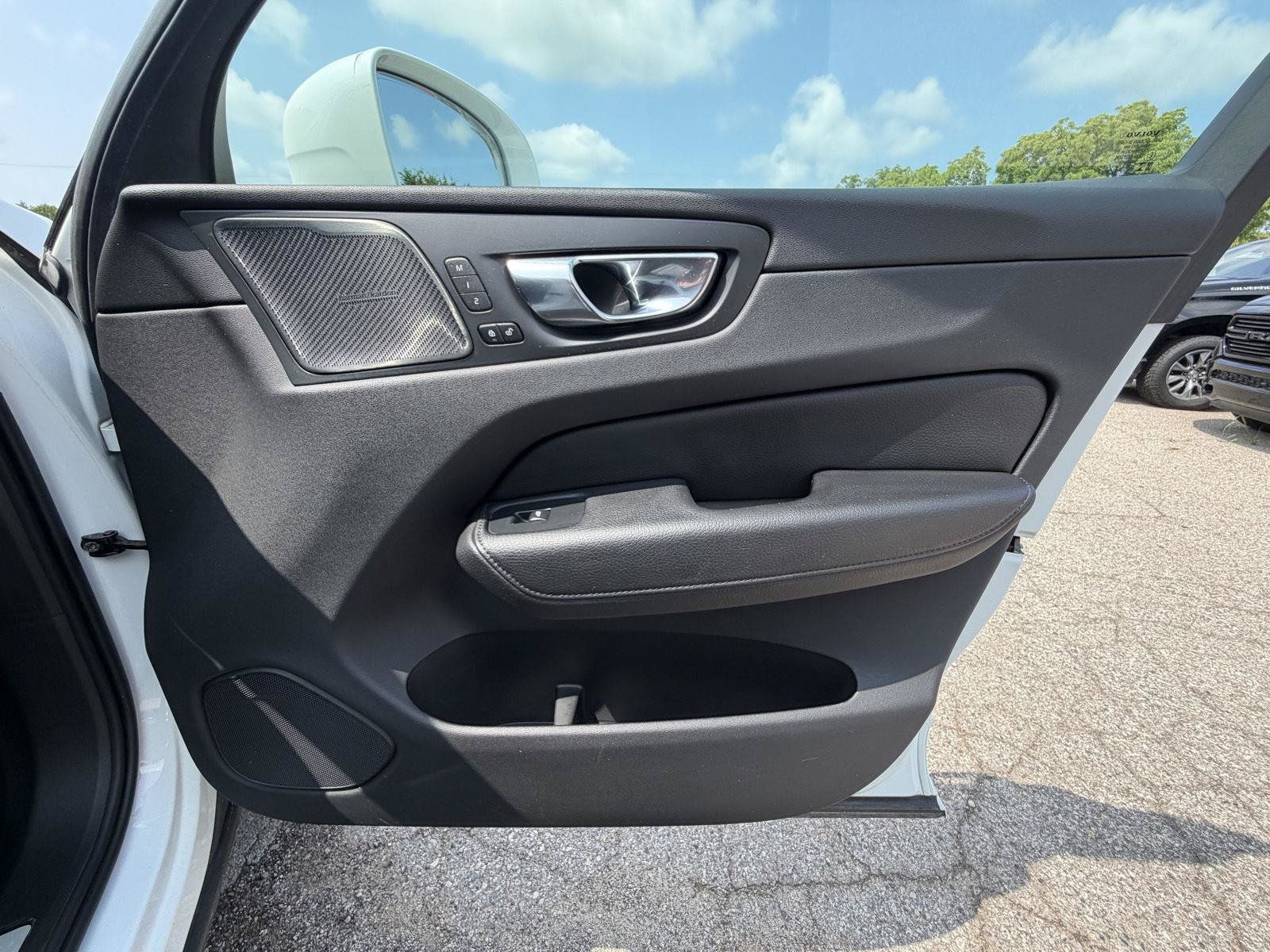 Used 2020 Volvo XC60 T5 Inscription w/ Protection Package Premier AWD/4WD image 33