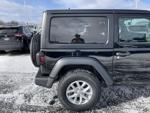Used 2023 Jeep Wrangler Sport S image 33