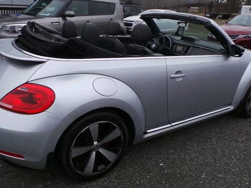 Used 2013 Volkswagen Beetle 2.0T FWD image 5