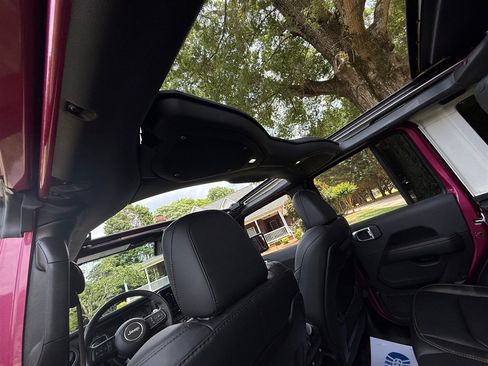 Used 2024 Jeep Wrangler Unlimited Rubicon 392 image 55