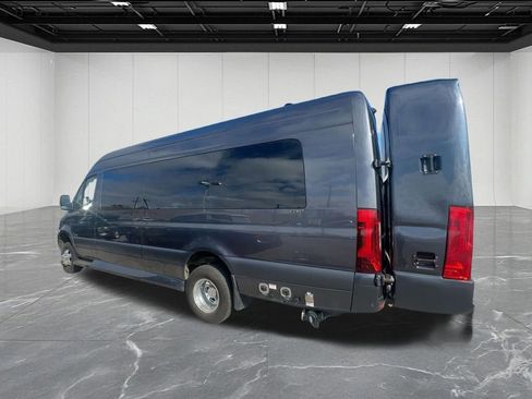 Used 2023 Mercedes-Benz Sprinter 3500 image 8
