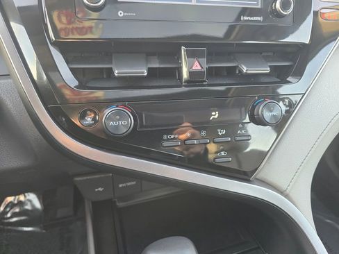 Used 2024 Toyota Camry SE w/ Cold Weather Package image 21