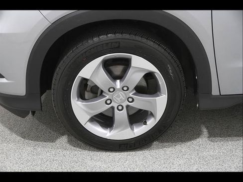 Used 2017 Honda HR-V LX image 19