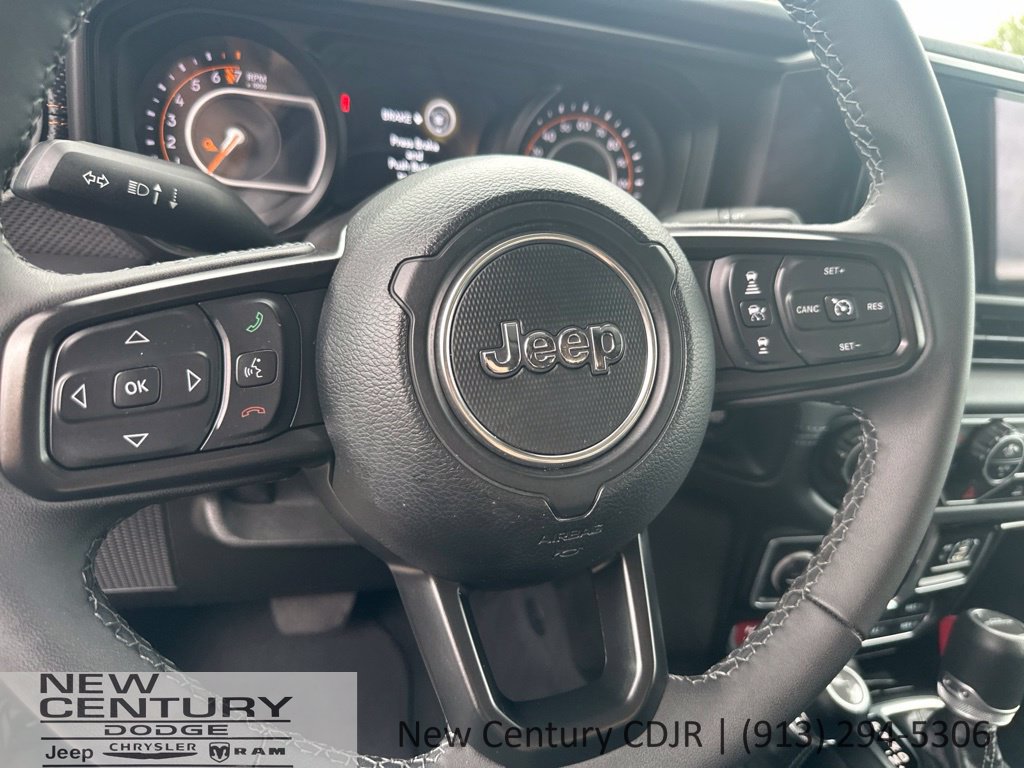 Used 2026 Jeep Gladiator Mojave AWD/4WD image 24