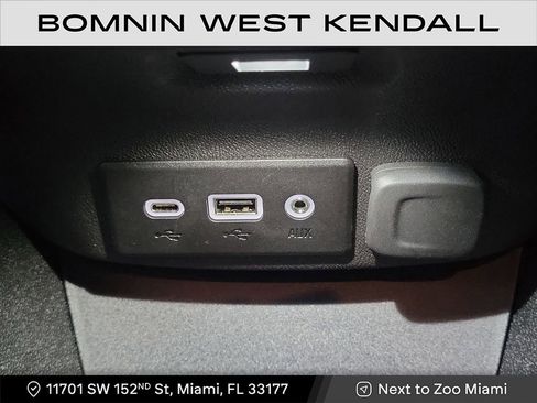 Used 2023 Chevrolet Malibu RS image 25