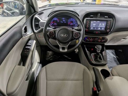 Used 2020 Kia Soul LX FWD image 15