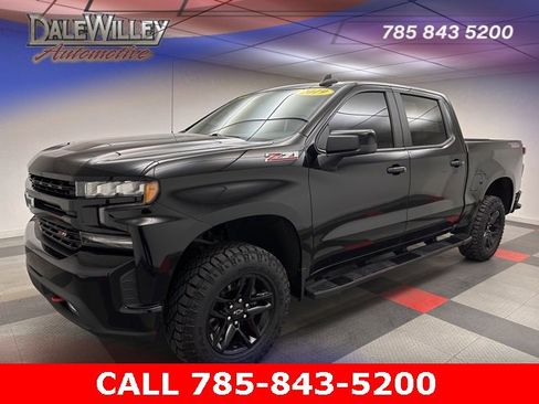 Used 2019 Chevrolet Silverado 1500 LT Trail Boss image 3