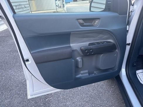 New 2025 Ford Maverick XL image 11