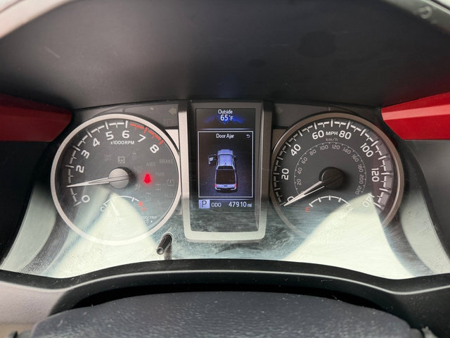 Certified 2020 Toyota Tacoma TRD Off-Road AWD/4WD image 29