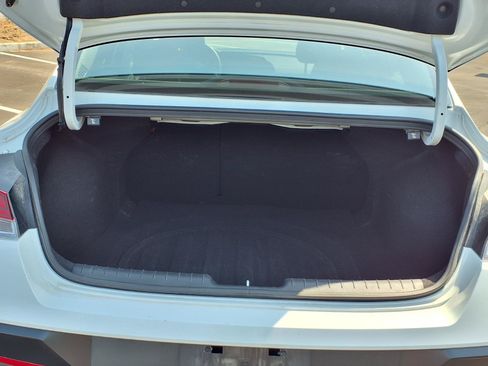 Used 2025 Hyundai Elantra SEL FWD image 25