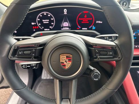 Used 2025 Porsche Taycan image 22