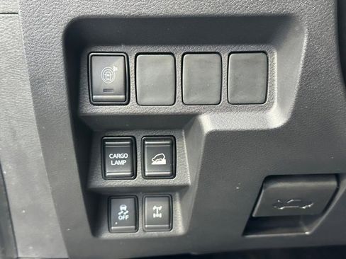 Used 2023 Nissan Frontier PRO-4X w/ Technology Package image 21