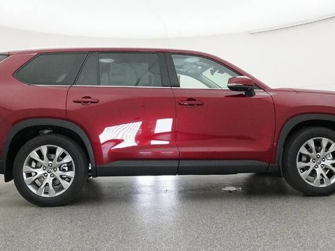 New 2026 Toyota Grand Highlander Limited AWD/4WD image 27