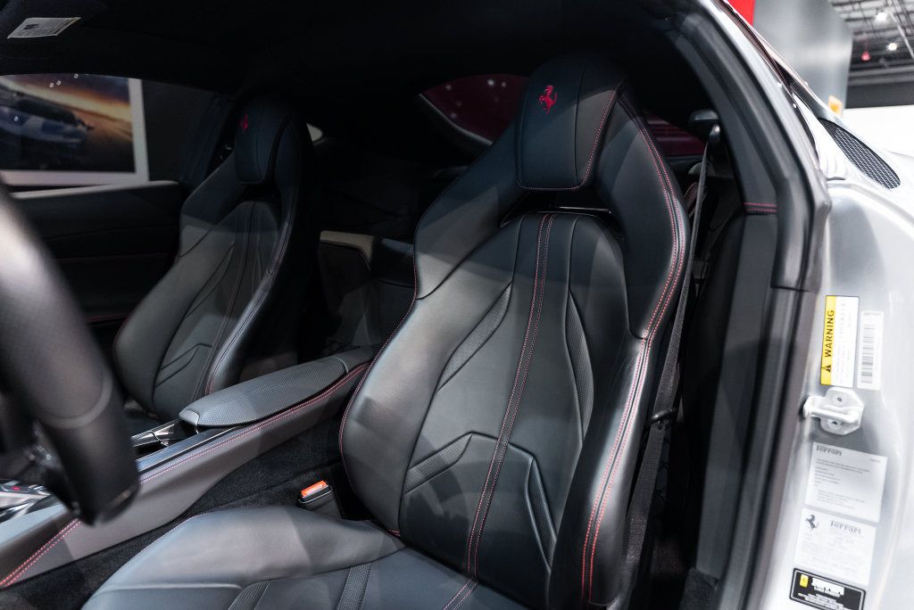 Used 2020 Ferrari 812 Superfast RWD image 4