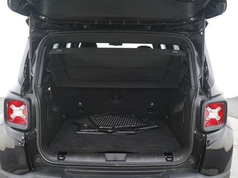 Used 2021 Jeep Renegade Latitude AWD/4WD image 16