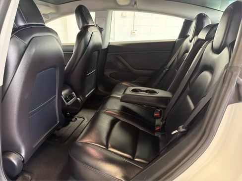 Used 2019 Tesla Model 3 Mid Range RWD image 10