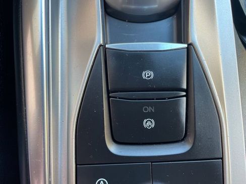 Certified 2020 Ford Explorer XLT w/ Equipment Group 202A image 30