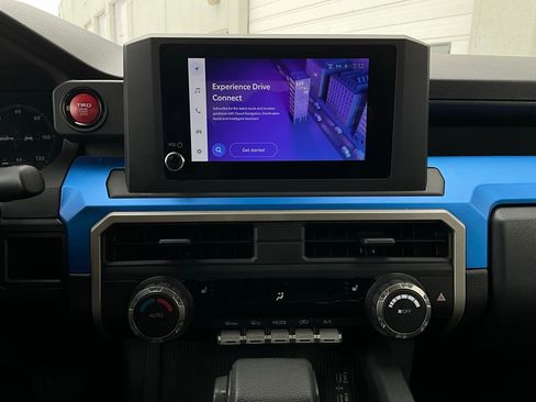 Used 2025 Toyota Tacoma TRD Off-Road image 25