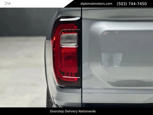 Used 2023 GMC Canyon Denali image 14