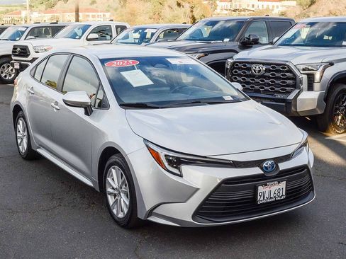 Certified 2025 Toyota Corolla LE w/ LE Premium Package image 3