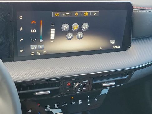 New 2026 Nissan Kicks SR w/ SR Premium Package AWD/4WD image 32