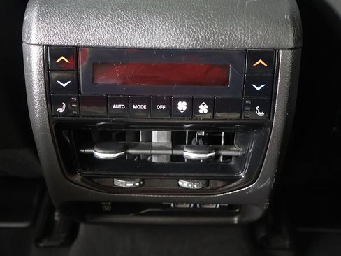 Used 2023 Jeep Grand Cherokee Summit w/ Luxury Tech Group V AWD/4WD image 61