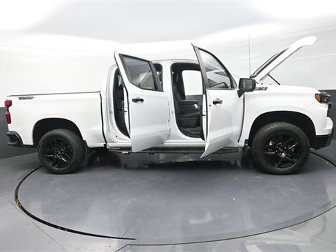 Used 2025 Chevrolet Silverado 1500 LT Trail Boss w/ LT Trail Boss Premium Package image 32