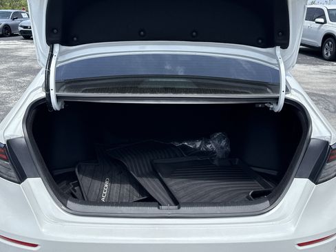 Certified 2025 Honda Accord LX image 17