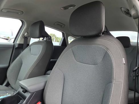 Certified 2025 Kia K4 FWD image 12