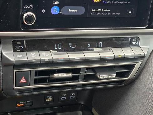 Used 2025 Toyota Camry LE image 20