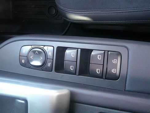 Used 2023 Fisker Ocean One image 36