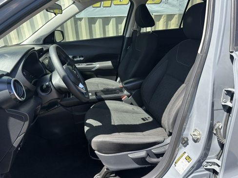 Used 2021 Nissan Kicks SV FWD image 5