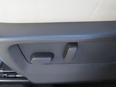 Used 2023 Buick Envision Avenir AWD/4WD image 13