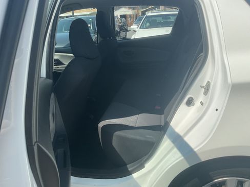 Used 2016 Toyota Yaris L FWD image 11