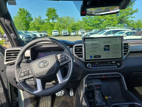 Used 2025 Toyota Tundra Limited w/ TRD Off-Road Package AWD/4WD image 17
