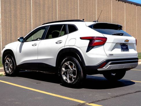 Certified 2024 Chevrolet Trax LT w/ Driver Confidence Package FWD image 7
