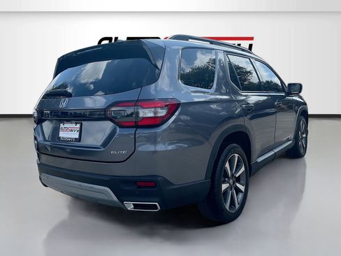 Used 2025 Honda Pilot Elite image 7