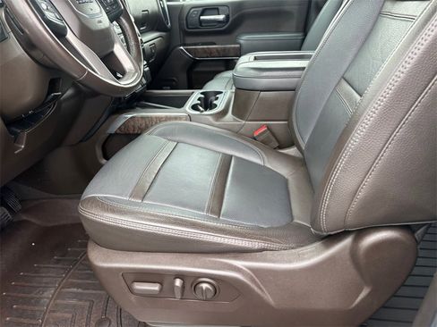 Certified 2022 GMC Sierra 3500 Denali image 10