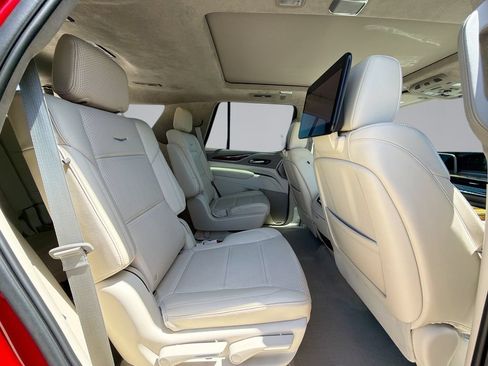 Used 2022 Cadillac Escalade Sport Platinum RWD image 17