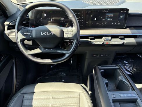 Certified 2024 Kia EV9 Land AWD/4WD image 22