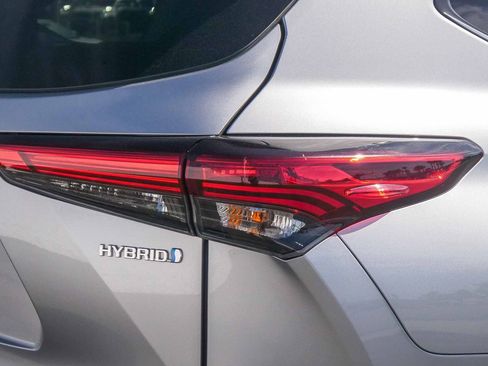 Used 2020 Toyota Highlander Limited image 10