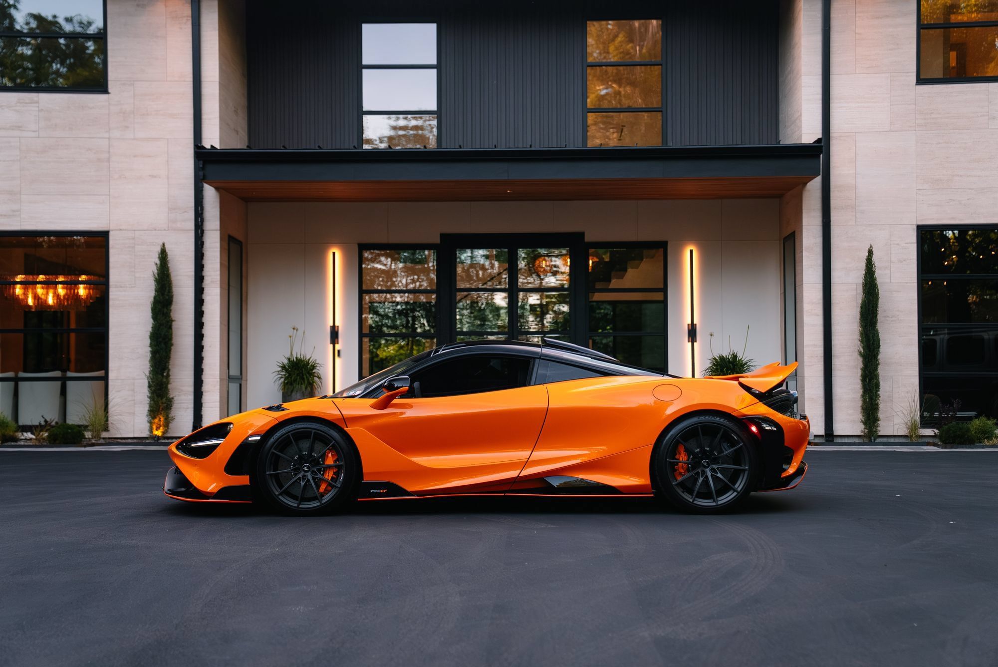 Used 2021 McLaren 765LT RWD image 6