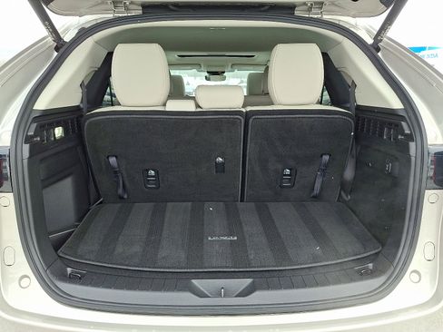 Certified 2025 MAZDA CX-90 Plug-In Hybrid w/ Preferred image 30