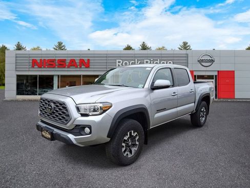 Used 2023 Toyota Tacoma TRD Off-Road AWD/4WD image 4
