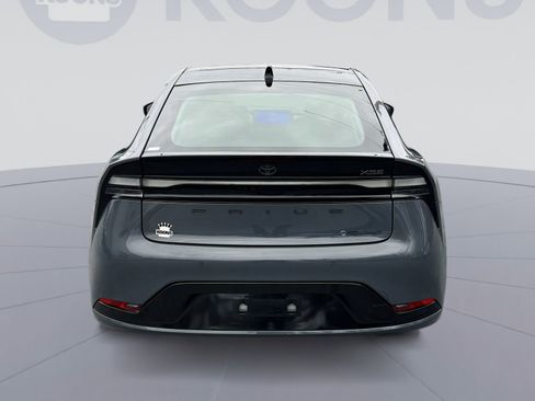 Used 2024 Toyota Prius Prime Premium image 5