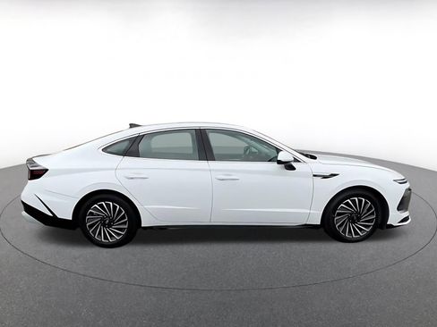 Used 2025 Hyundai Sonata SEL FWD image 16