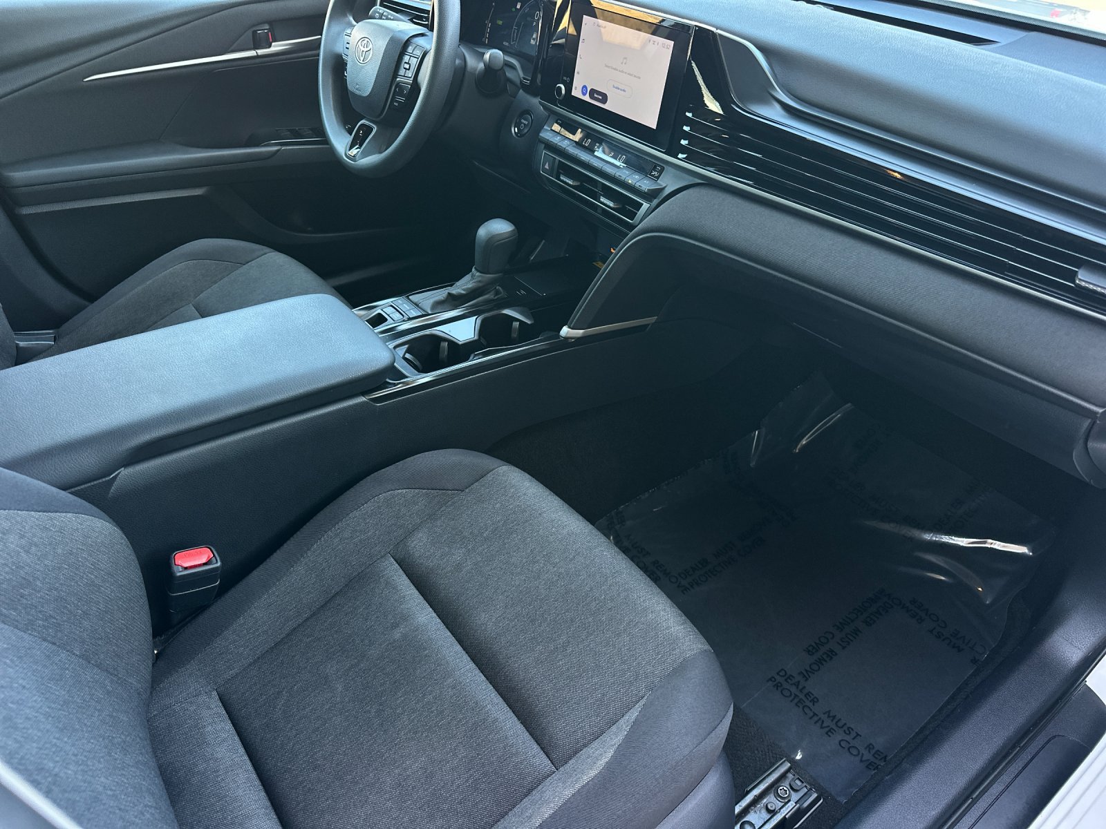 Used 2025 Toyota Camry LE FWD image 14