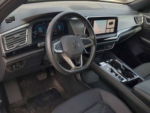 Used 2024 Volkswagen Atlas Cross Sport SE AWD/4WD image 12