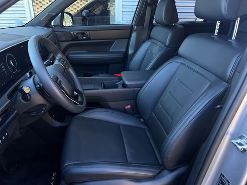 Used 2024 Hyundai Santa Fe Calligraphy image 13